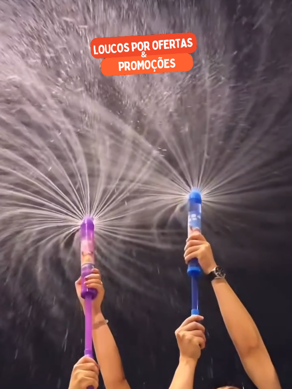 💦🌞 Diversão garantida nos dias de calor! 🌞💦 A Lança Água Infantil de Plástico é o brinquedo perfeito para brincar na piscina, praia ou no quintal. Leve, prática e fácil de usar, proporciona momentos de alegria, interação e muitas risadas entre amigos e familiares. #BrinquedoInfantil #LançaÁgua #PiscinaDivertida #diadascrianças #BrincadeiraAoArLivre 
