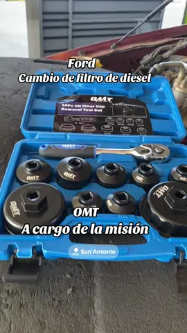 Cambio de filtros de diésel  Ford#reparaciondetrailas #trokeros #trokasdiesel #acargodelamision 