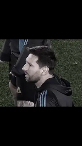 اغمضتها كي لا تفيض فأمطرت..💔#foryoupage #typ #viral #messi #🇦🇷 