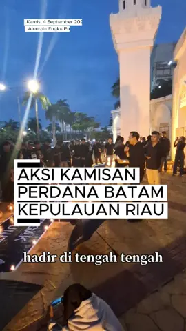 Aksi kamisan perdana hadir di Batam. Aksi ini sudah berlangsung 18 tahun di depan istana Presiden, sebagai bentuk panggung menyuarakan perlawanan masyarakat sipil. #kamisan #mahasiswa #rempang #batak 