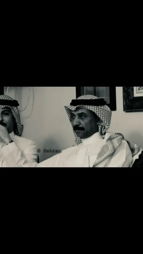 البس ثياب الاماني .. وانتظر منك وعد الهوى الي لك دعاني .. ماجمعني فيك ابد طالما اهديتك زماني .. وش تبي مني بعد .. لهفتي صوبك حقيقه .. ولهفتك صوبي خيال التردد من يطيقه .. ما بقابي طول بال الصبر خلص طريقه .. والعذر يبقا محال خذني من ليلي لليلك .. خذني عنوان لمساك وفي الهوى عطني دليلك .. وان طلبتك قول جاك والله فعيوني اشيلك .. واعشق اللحظه معاك - #عبادي_الجوهر #greenscreen #4u 