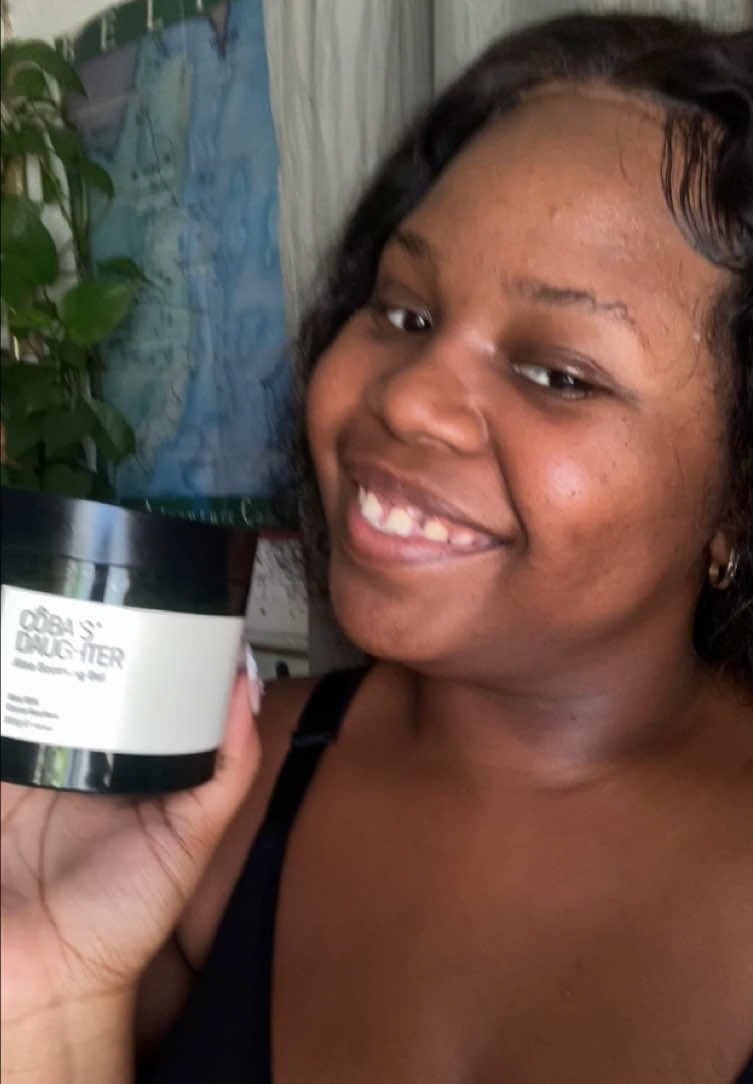 Give your skin the love it deserves and Try @CoBa's Daughter aloe soothing gel and feel the difference 💧 