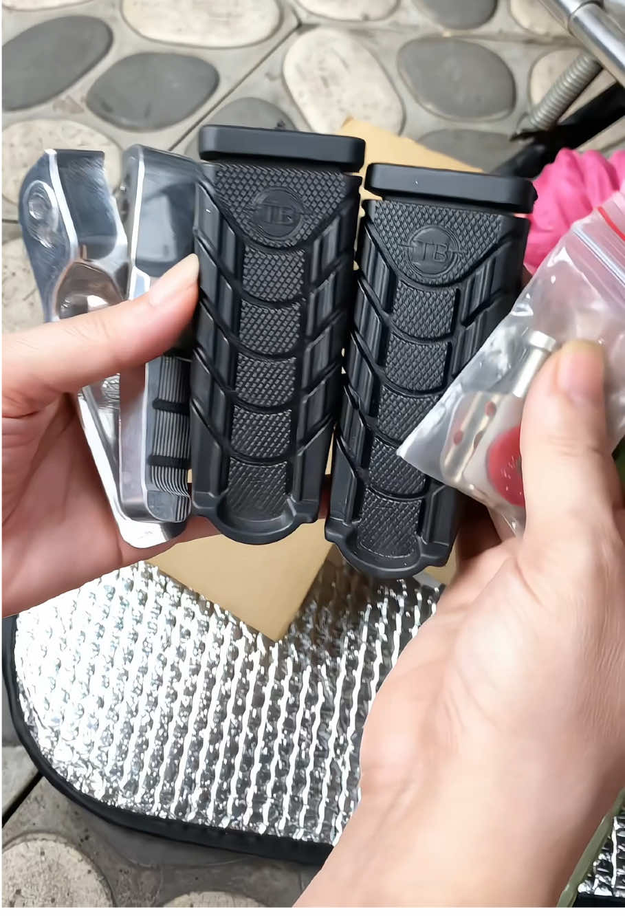 combo cao su gác chân trước gác chân sau xe máy #caosugacchanxemay #phutungxemay 