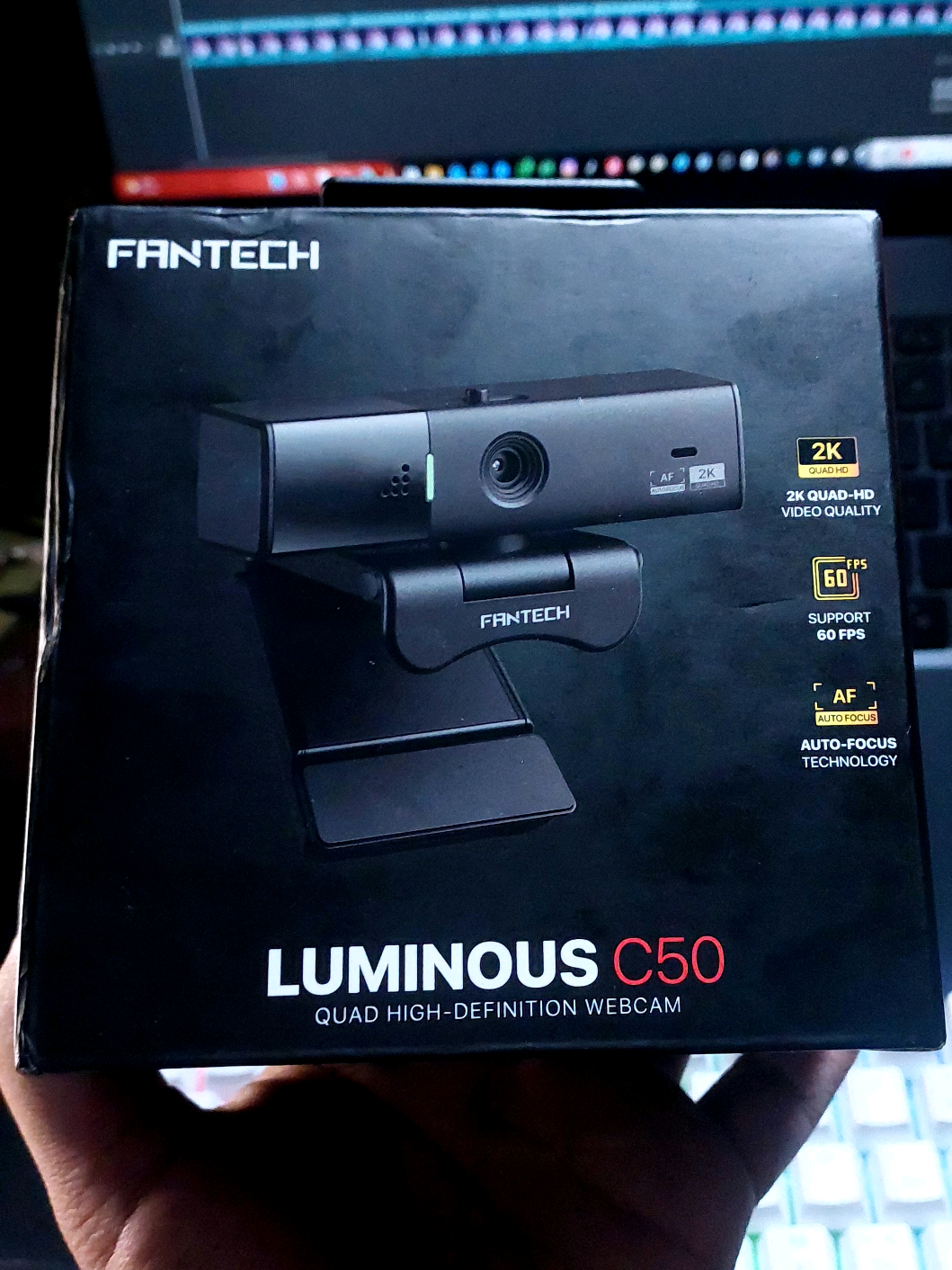 🎥 Review Webcam dari @fantechsmartlife.id @fantech.id  Luminous C50 🎥 Butuh webcam jernih buat meeting online, kuliah, atau live streaming? 🔥 👉 Resolusi 2K Ultra Clear (2560x1440p) 👉 60FPS super mulus di 1080p 👉 Auto Focus + 3D Noise Cancelling Mic 🎤 👉 Bisa diputar 360° + Privacy Shutter biar aman ✨ Cocok banget buat: ✅ Work From Home ✅ Online Class ✅ Live Streaming & Content Creator 📦 Dalam box: Webcam C50 + Kabel USB + Panduan pemakaian Desain minimalis, gampang colok langsung pakai (plug & play). 👌 Harga terjangkau, kualitas maksimal! #newproduk #luminousc50 #review #livestreaminggear #webcamfantech 