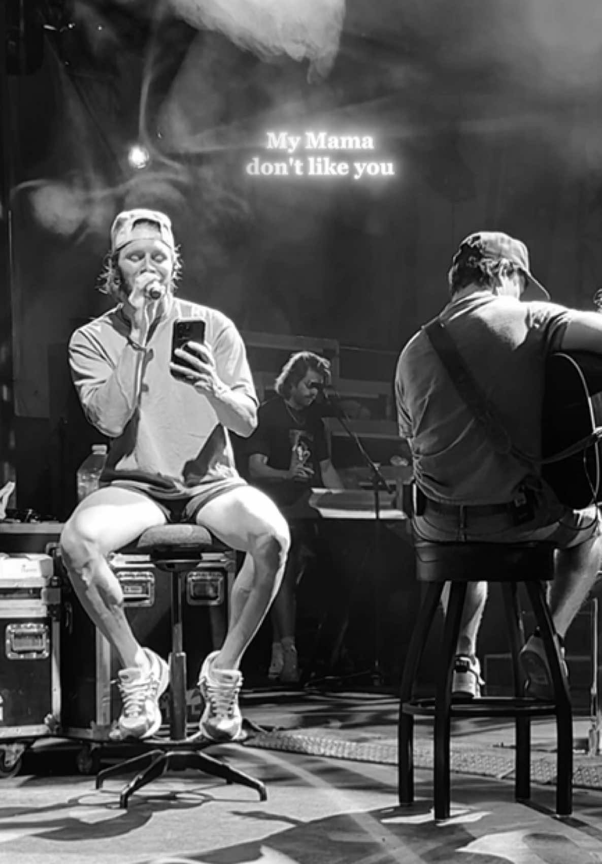 Mama Don’t Like You 💔 #musictok #cover #music #Relationship #singing 