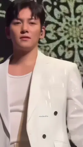 Timur ke barat, Selatan ke utara Ji Chang Wook tetap menyala 💜🤗 #jichangwook #jichangwookoppa #fypシ゚ #fypage 