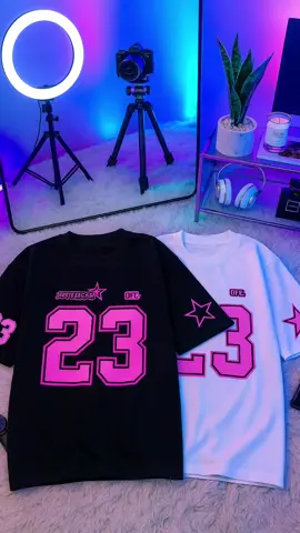 T-Shirt Streetwear 23 – Style Kekinian & Unisex ✨ #StreetwearIndonesia #OOTDKeren #KaosUnisex #TshirtKekinian #FashionPriaWanita