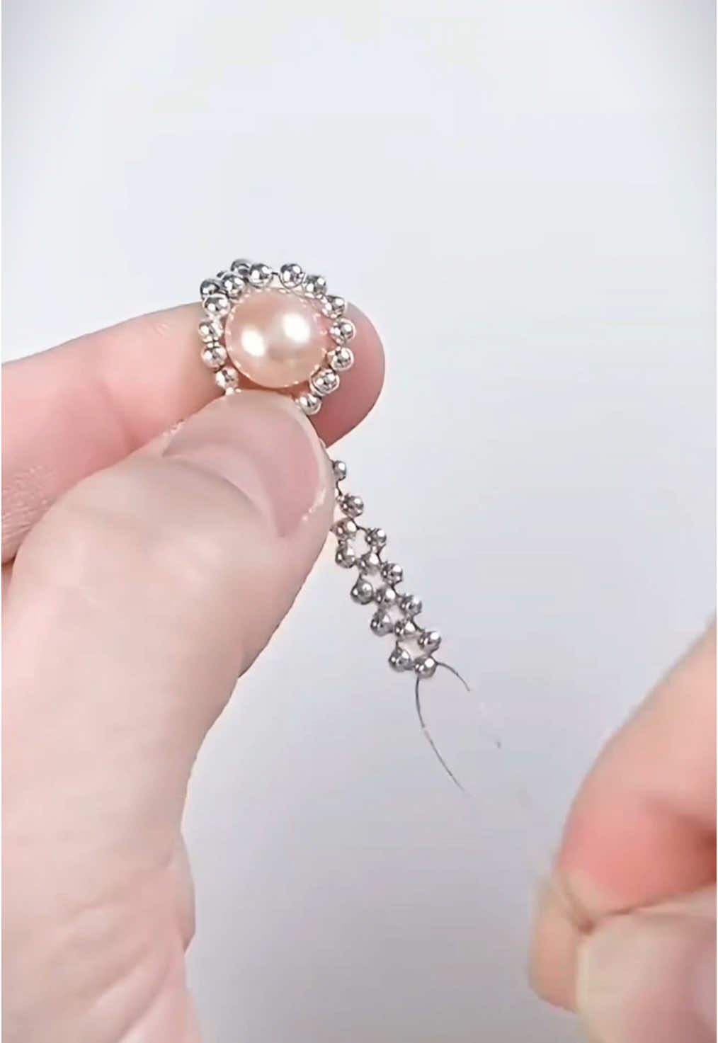 ✨ Pearlcore vibes! How pretty is this beaded ring? ✨ 💖 Like and follow for more DIY jewelry ideas! 💖#PearlRing #BeadedJewelry #DIYAesthetic#RingTutorial #ElegantAccessories