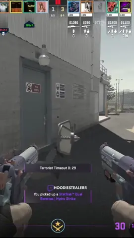 How did he manage to place his charm in the middle?! 🤣😭  #GamerGirl #counterstrike #gamingmemes #gaming #clips 