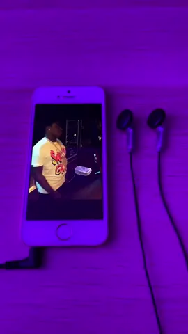 zeze - kodak black ft travis scott, offset (2018) #zeze #kodakblack #traviscott #offset #fyp 