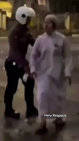 Kumpulan Video Keseruan bersama King Badru,Mahasiswa dan Aparat TNI POLRI  Terima kasih Badru🙏🤝 Sudah menjadi DUTA PERDAMAIAN✌️🫰 Untuk Indonesia🫶🇮🇩✌️❤️ Damai Itu Indah ❤️🇮🇩 Damailah Indonesiaku ❤️🇮🇩 #tniindonesia🇮🇩 #polripresisi  #kingbadru #badru #indonesia🇮🇩 