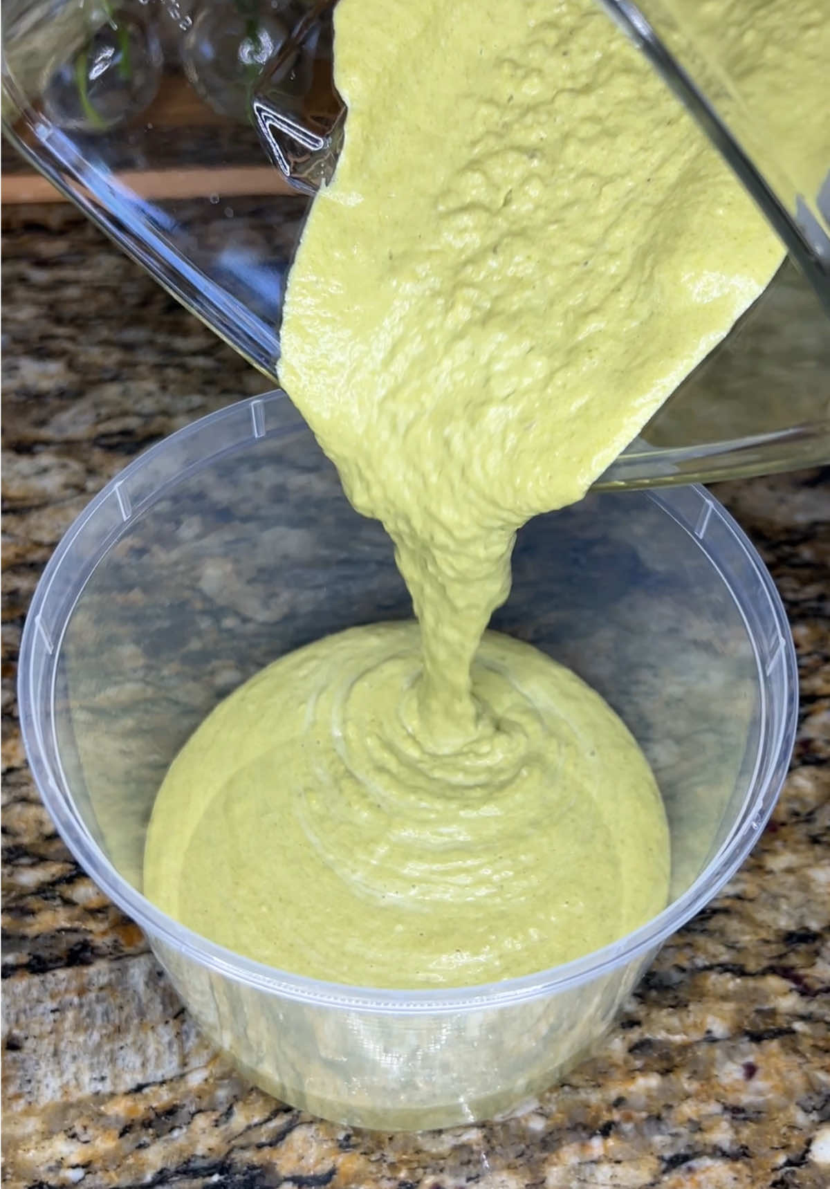 SALSA VERDE DE CHILE SERRANO #SalsaVerde #Recetas #Serrano #LupitaAlejandres #Fyp 