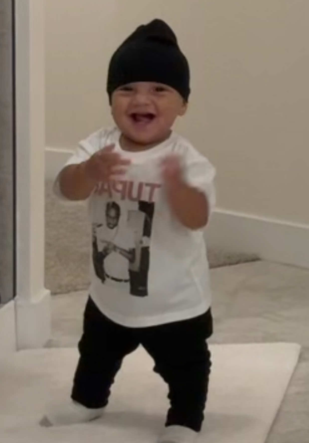 He was hitting everything on beat 😭🔥 @Zaza #zaza #babies #larobenz @Cotton On Kids @Carter’s 