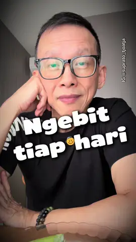 NGEBIT TIAP HARI Meski nggak suka rasanya, tapi hampir tiap hari saya makan bit merah. Karena khasiat bit merah terlalu sayang untuk diabaikan #ngomongsihgampang #yukmerenung #supratotjoatja #ngebit #bitmerah