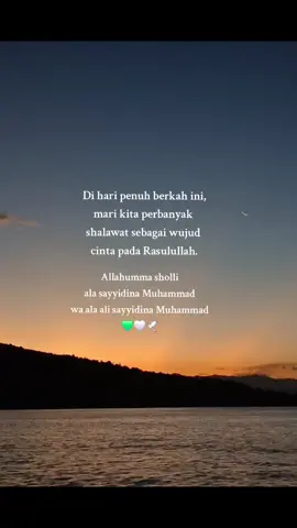 Allahumma sholli ala sayyidina Muhammad wa ala ali sayyidina Muhammad💚🕊#qoitesislami #vibes #aesthetic 