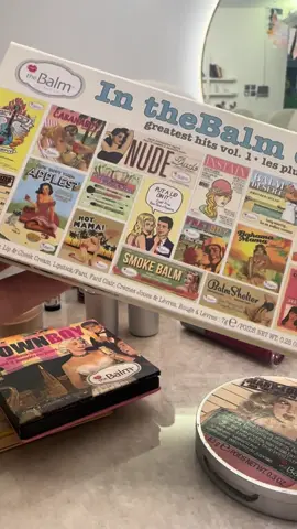 زعلانه انو طاح سوقو لانو مرا حلو 💔  @theBalm cosmetics  #thebalm #makeup #beauty #old #مكياج 