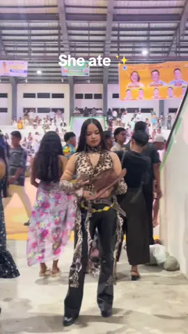 Uuwing “Best in Summer/Coachella Atire” 💅✨ ootd is from Ukay2 🥸 #fyp #acquaintanceparty #fyppppppppppppppppppppppp 