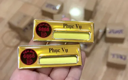 Mẫu bảng tên thay đổi tên #bangtennhanvien #xuhuong #viral #bangten #cafe 