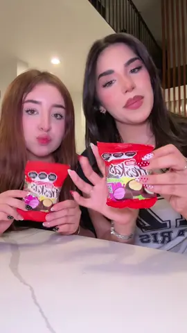 Una risa vv la vrd 👄🧍🏻‍♀️ @Valeria sosa #trendingvideo #bolitas #broma #amigas #jajaja 