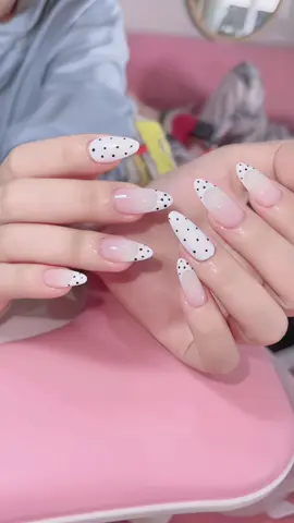 Nails chấm bi #lilynail 