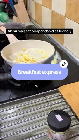 Koranggggg mana yang suka makan roti tu, wajib ada ni kat rumah!! Sedappp😋😋😋#garlicbread #garlicspreadchefustazah #breakfastideas #diet #fyp 