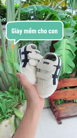 Giày mềm cho con yêu #giaybetrai #giaybegai 