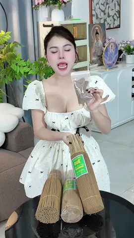 Rẻ vô địch các bác ạ #nhangque #huongnhang #nhangthaphuong 