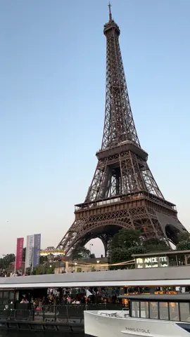 my favorite place in the entire world !!! 💌❣️🇫🇷