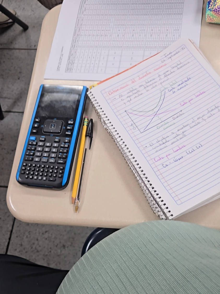 Tengo que ir viendo como me voy a sentar el siguiente mes ya que éstas niñas crecen súper rápido🐣🩷🩷 #fyppppppppppppppppppppppp #embarazoadolescente #viralvideo #ingenieriamecanica #parati @🌹👑Rey&Maria👑🌹 