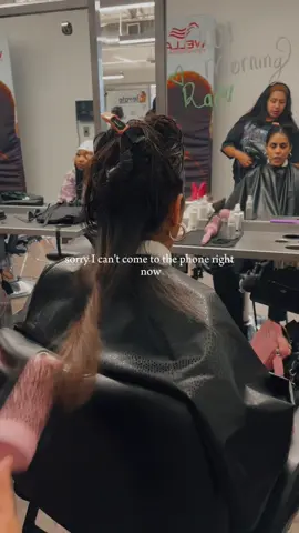 Girl therapy= hair appmt #bigblowoutcurls #houstonblowouts #houstonhairstylist 