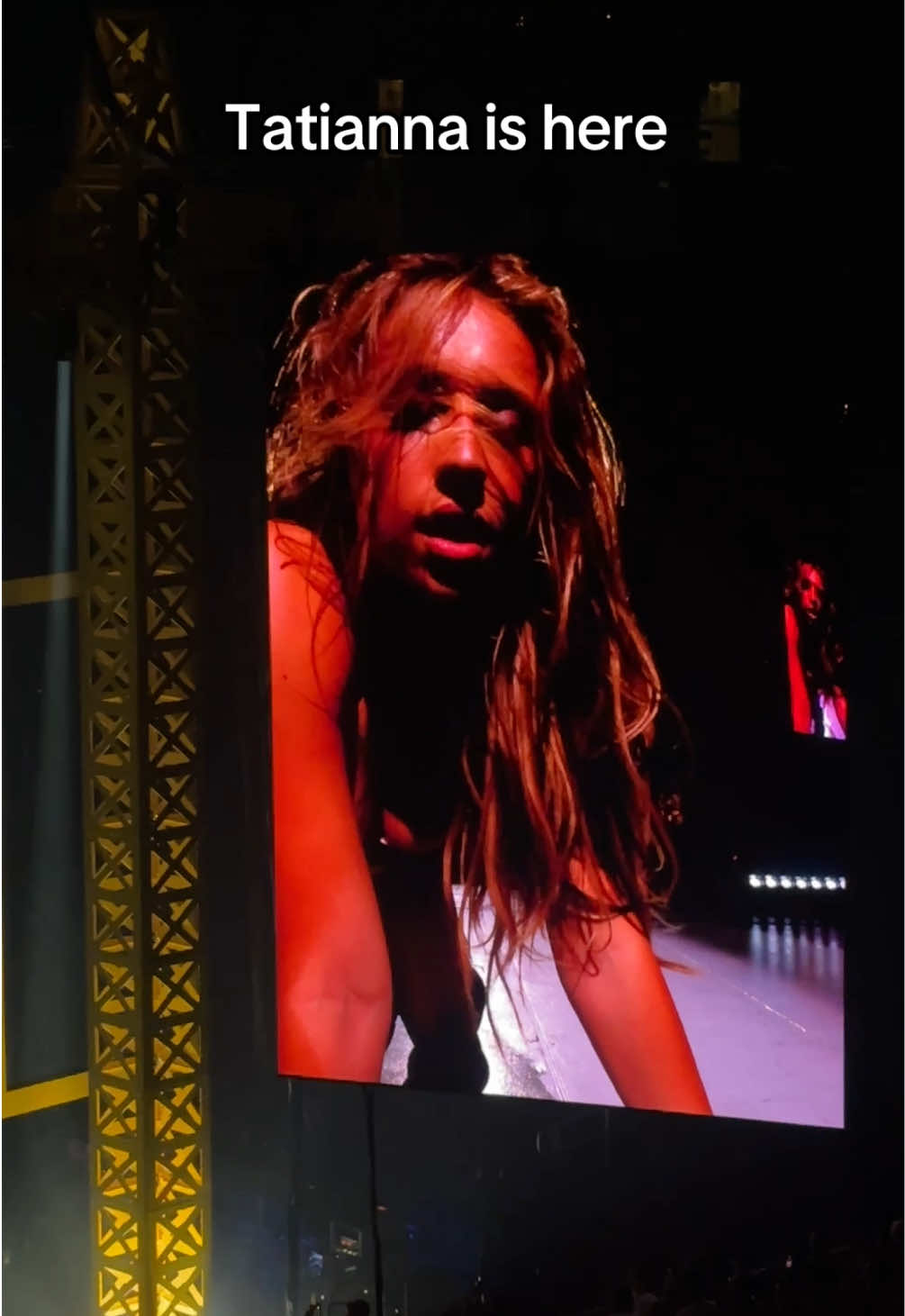 No im shook @t8 hq  @tate mcrae #misspossessivetour #tatemcrae 
