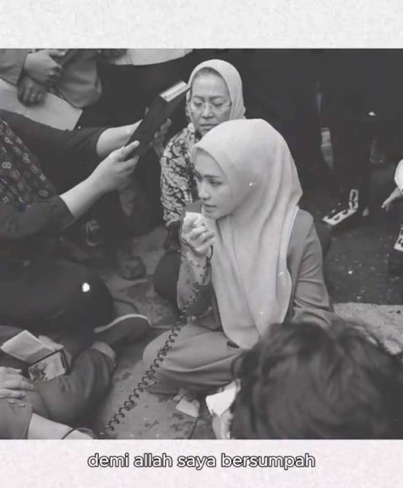 Mahasiswa UINSU hadir di DPRD Sumut dengan tuntutan yang mendesak, yakni keadilan bagi guru honorer serta pembaruan di lembaga negara. Kehadiran mereka menunjukkan akumulasi persoalan yang harus segera ditangani dengan kesungguhan. Kami di DPRD berperan untuk menjembatani suara itu dengan proses politik yang sah. Dengan kerendahan hati, kami terima aspirasi ini sebagai perintah rakyat, agar dapat dibahas serius dan menghasilkan keputusan yang berpihak pada kepentingan rakyat.