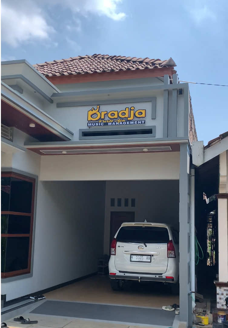 Sowan kerumah e mas edy 😁 #dradjamusic #dradjapastiaja #ojingjepara #ojing #fyp 