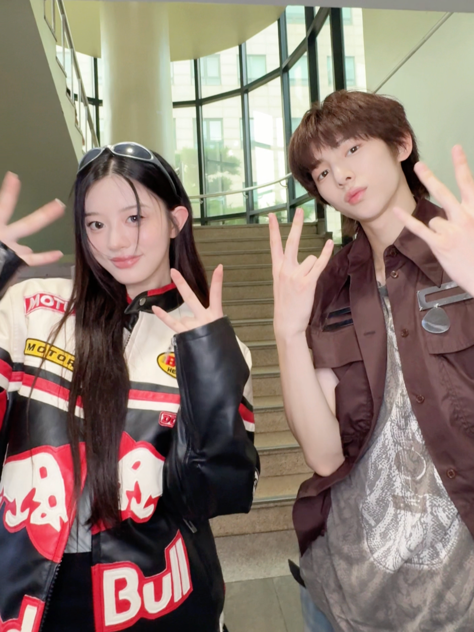 #jellyoustep with #주훈 님 @cortis_bighit #JUHOON #CORTIS #코르티스  #jellyous #젤리어스   #MINJU #민주 #ILLIT #아일릿