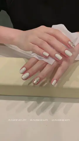 Sơn trắng sữa này lên tay nổi đẹp lắm luôn  • Fanpage: Linh Min Eyelash  #linhminbeauty #nailtimescity #nailminhkhai #nails #naildesigns 