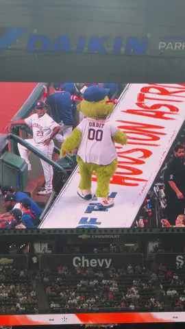 kpop demon hunters infiltrated the astros tn #kpopdemonhunters #golden #orbit #astros #houston @Houston Astros 