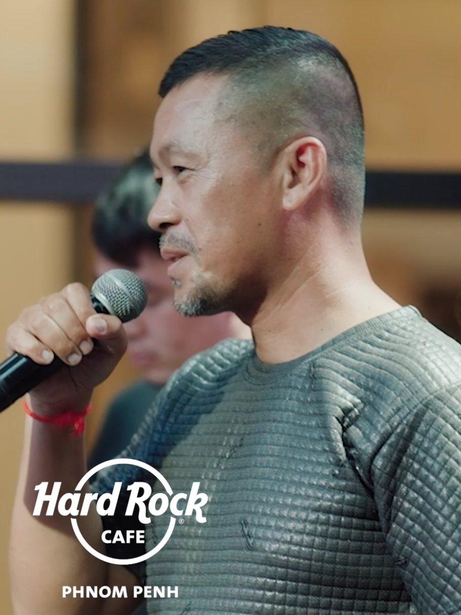 #ថ្ពាល់ក្រហម #HardRockCafePhnomPenh #liveperformance #fyp #phnompenhcity @Chantethya ចាន់ទិត្យា 
