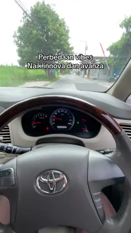 mobil andalan keluarga indonesia dari toyota😭#innova #innovabensin #innovamatic #innovaluxury #innova1tr 