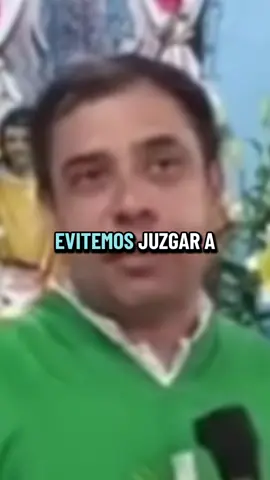 Evita juzgar a quienes no conoces, nunca sabes las batallas internas que cada persona enfrenta en silencio. 🌸✨ #NoJuzgar  #empatía❤️  #Respeto  #comprensión🤍🤍💫💫🍁🍂  #humanidad❤️  