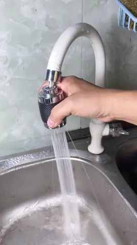 Đầu vòi rửa bát tăng áp màu đen cao cấp xoay 360 độ tích hợp lõi lọc bên trong#voixittangap #voitangapbonrua #voitangap 