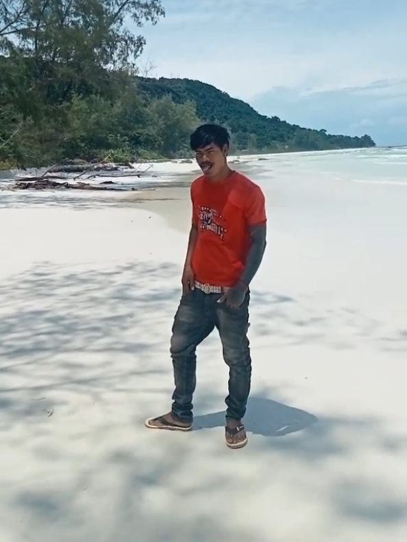 #កំពង់ធំផ្ទះខ្ញុំ🏠🦋 #ស្រលាញ់ការរាប់អាន🔰🚥 @FB Ezin2 @FB Ezin2 កន្លែងល្បីអ្នកកោះរ៉ុងនឹកបាប៊ូសមុទ្រអត់ហ្នឹង💕🎵👈💚🙏