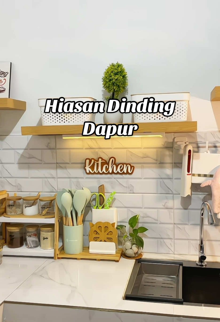 Sekarang printilan dapur lebih menarik daripada baju, sepatu dll 😅😂 #printilandapur #dapurestetik #tulisankitchen #hiasandinding 