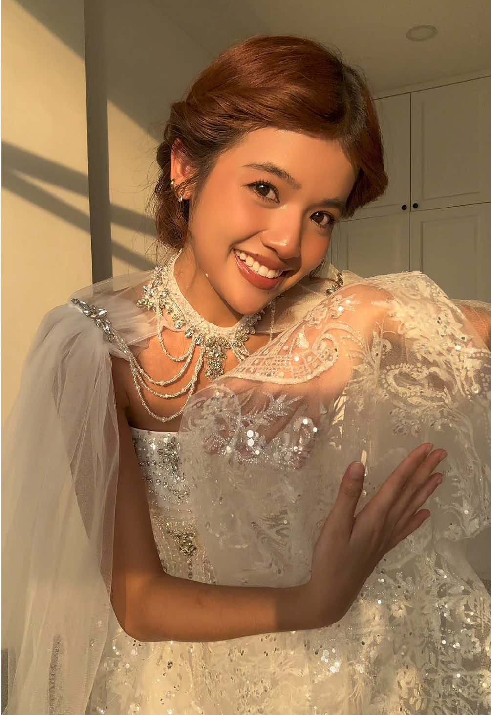 Quào quào quào, cô dâu Elsa hả? 🥹✨👰🏻‍♀️ Wedding Dress: @TUKI - Váy Đi Bàn Cô Dâu ✨ . . . . . . . . . . . . . . . #bride #wedding #dress #princess #outfit 