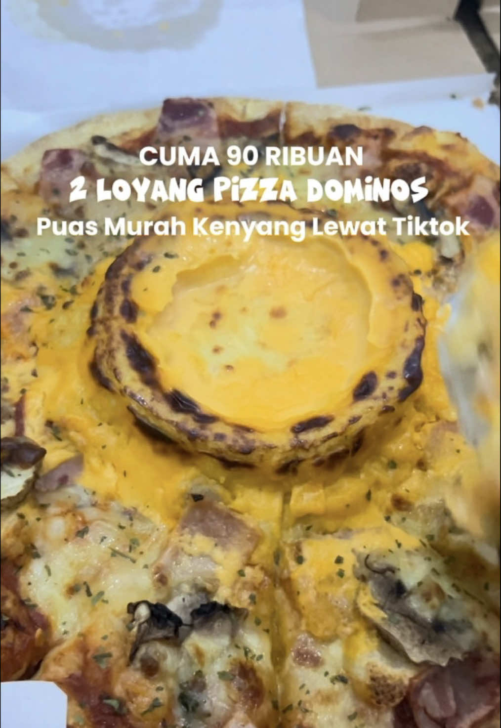 Kapan lagi makan 2 loyang pizza cumaa 90 RIBU AJA WOI!! Cocok bgt buat ngumpul brg bestie atau family, buruan beli vouchernya lwt tag lokasi dibawah🤭 #voucher #promotiktok #dominospizza 