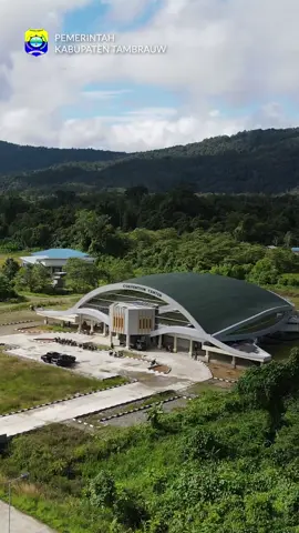 Pemerintah daerah bersama TNI, POLRI dan masyarakat menggelar Maulid Nabi Muhammad Shalallahu alaihi wasallam 1447 H / 2025 M, pada hari Jumat (05/09/2025) di Gedung Convention Center Fef Kabupaten Tambrauw. #maulidnabimuhamammadsaw #wakilbupatitambrauw #tolerance #foryou 
