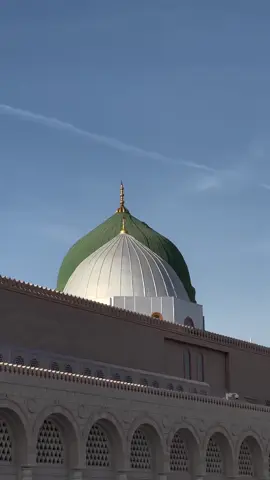 Dalam setiap shalawat terurai rindu, dalam setiap doa terikat cintaku. Engkau, kekasih Allah, adalah keindahan yang tak tertandingi #nisa_baharun #mt_nisaattohiroh #fyp #fy #fypシ゚viral 