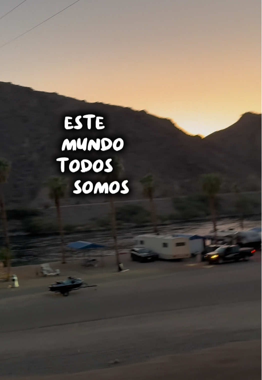 En este mundo somos solo pasajeros, caminando por un viaje que no es eterno. 🚶‍♀️🌿 Lo material se queda, lo que trasciende son nuestras acciones, el amor que damos y la huella que dejamos en los corazones. Que cada día sea vivido con gratitud, porque mañana tal vez ya no estemos en esta misma parada del camino. 💫❤️#Reflexión #Motivación #Conciencia #Dios #DespertarEspiritual 