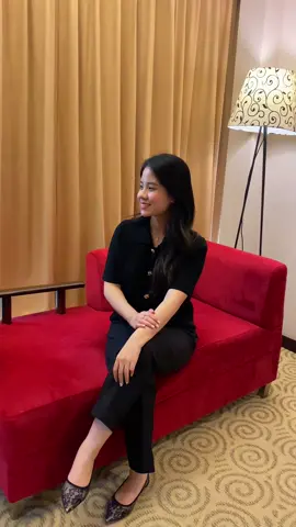 Experience the elegance of our Club Room Design – where comfort meets style. #TheAlanaSurabaya #ClubRoomDesign #StayInStyle #AlanaHotel #Surabaya 