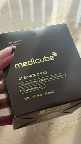 Toner Medicube Deep Vita C Pad 150g/ 70 miếng với giá 