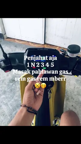 guyon cah🙏🏻#fizr_2stroke #masukberanda #twostroke #fyppppppppppppppppppppppp 